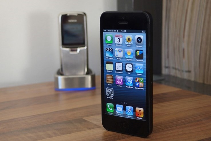 Apple iPhone 5 (48).jpg